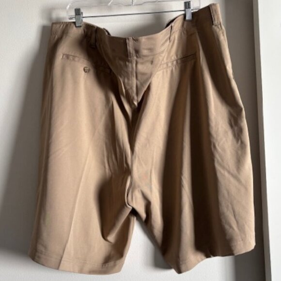 PGA Tour Golf shorts size 48 - Picture 3 of 6
